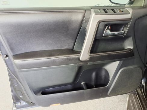 Used 2015 Toyota 4Runner SR5 Premium RWD image 13