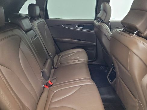 Used 2016 Lincoln MKX Reserve w/ Climate Package FWD image 19