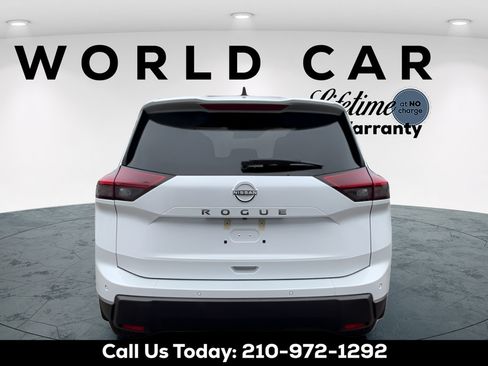Used 2025 Nissan Rogue S FWD image 8