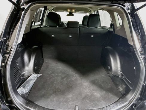 Certified 2018 Toyota RAV4 LE FWD image 25