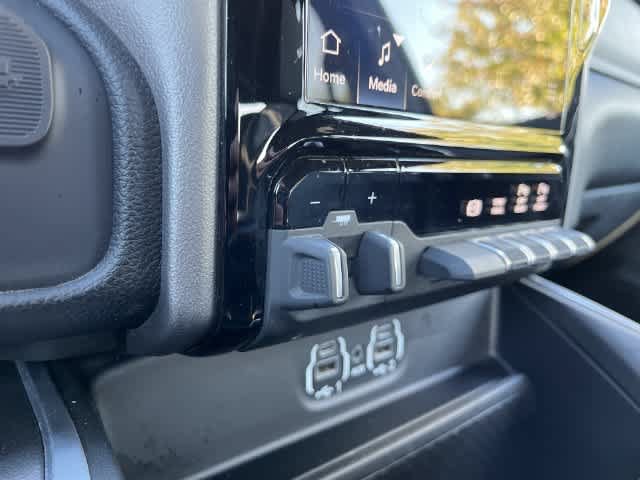 Used 2024 RAM 3500 Big Horn w/ Sport Appearance Package AWD/4WD image 30