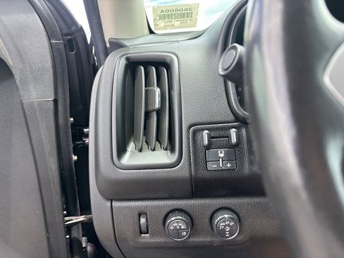 Used 2021 Chevrolet Colorado ZR2 w/ ZR2 Midnight Special Edition AWD/4WD image 27