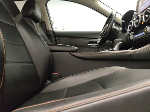 Used 2022 Nissan Sentra SR w/ SR Premium Package FWD image 21