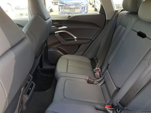 New 2025 Audi Q5 Premium Plus image 27