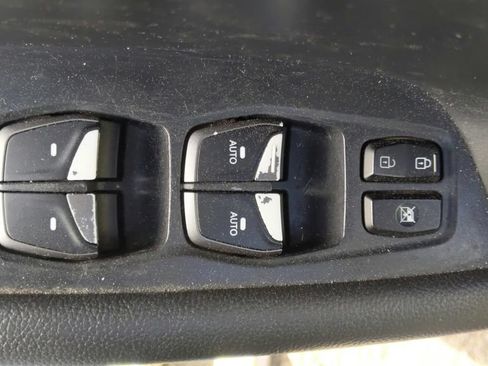 Used 2018 Hyundai Santa Fe Sport FWD image 16