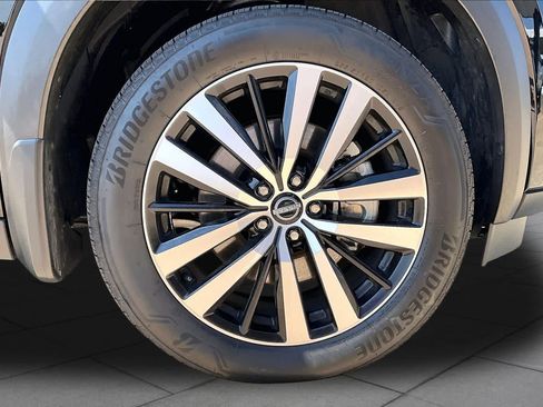 Certified 2025 Nissan Pathfinder Platinum w/ Cargo Package FWD image 10