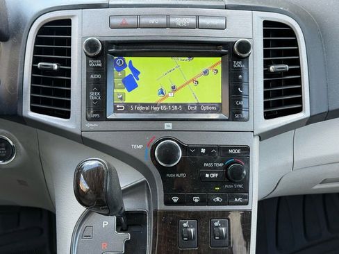 Used 2014 Toyota Venza XLE w/ XLE Premium Package image 10