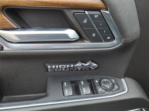 Used 2023 Chevrolet Silverado 1500 High Country w/ High Country Premium Package image 24