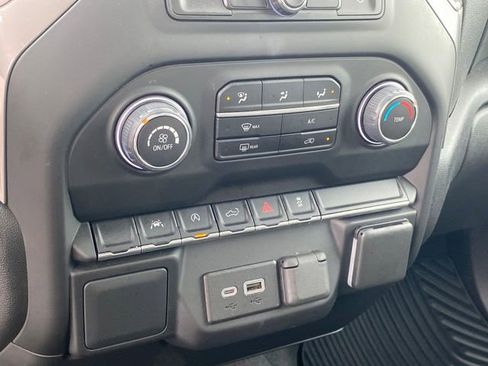 Certified 2022 Chevrolet Silverado 1500 Custom image 12