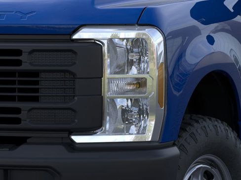 New 2026 Ford F250 XL w/ XL Off-Road Package image 18