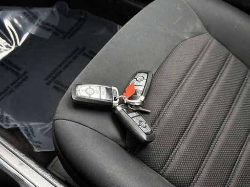 Used 2020 Ford Fusion SE FWD image 35