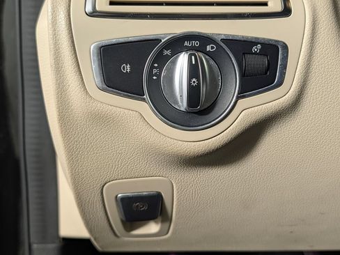 Used 2021 Mercedes-Benz C 300 4MATIC Sedan image 35
