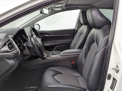 Used 2022 Toyota Camry SE w/ Audio Upgrade Package FWD image 14