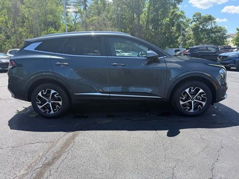 Used 2023 Kia Sportage EX AWD/4WD image 5