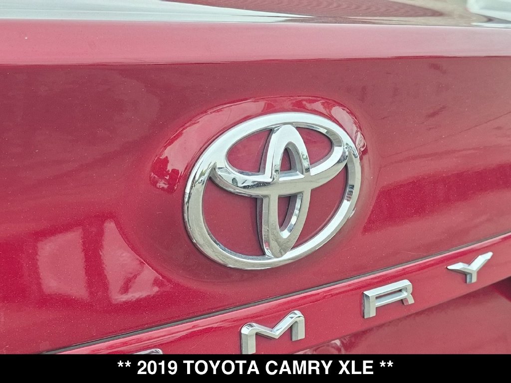 Used 2019 Toyota Camry XLE w/ Navigation Package FWD image 19