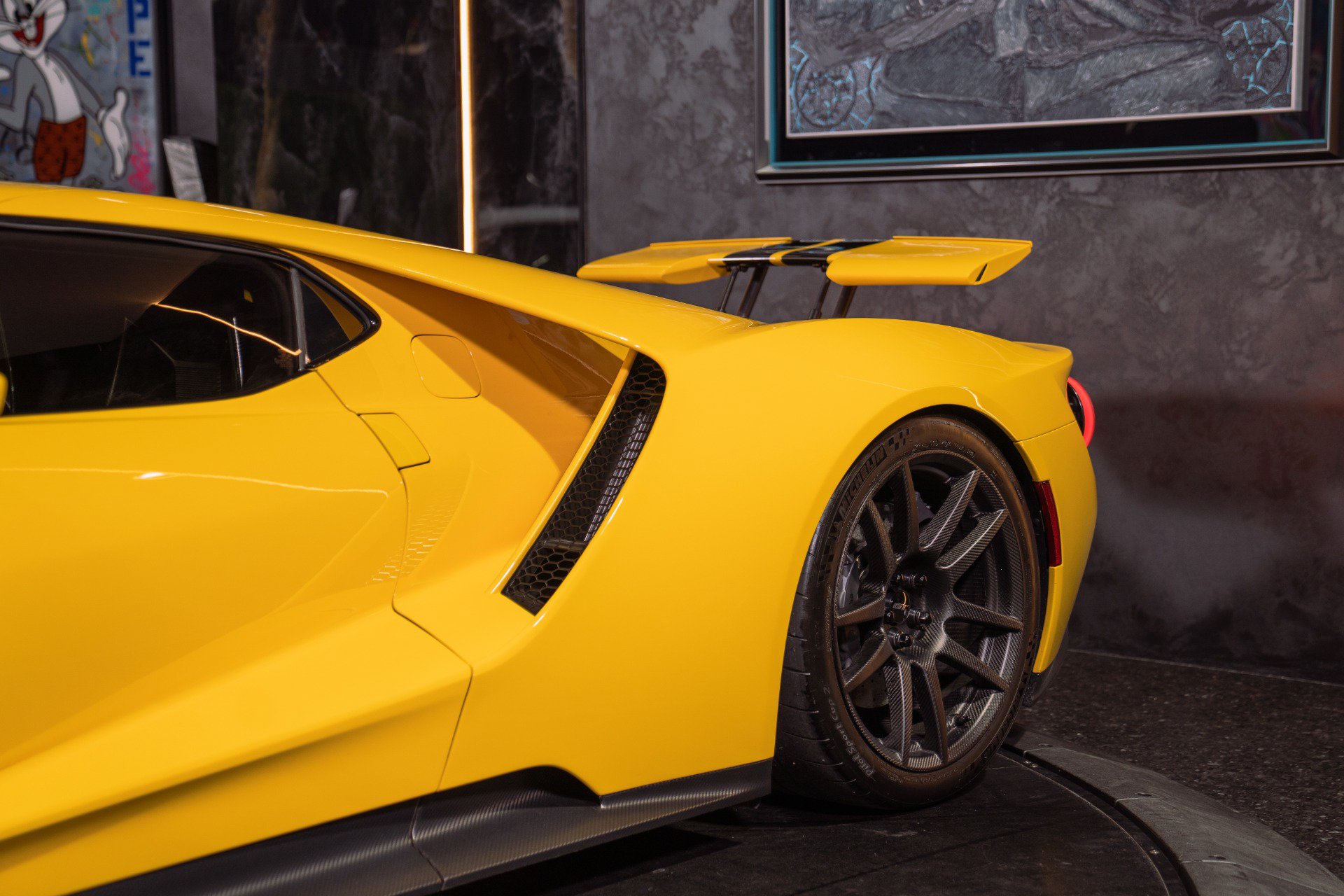 Used 2019 Ford GT RWD image 22