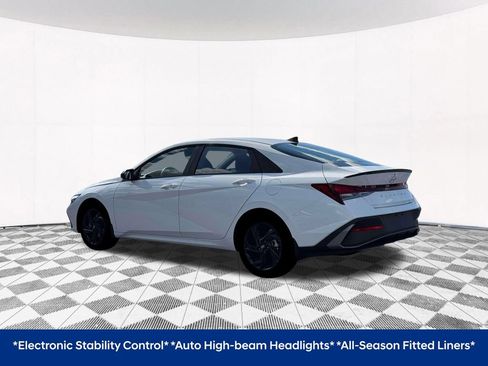 Used 2026 Hyundai Elantra Sport FWD image 6