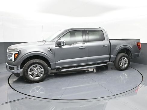 Used 2025 Ford F150 Lariat w/ FX4 Off-Road Package image 32