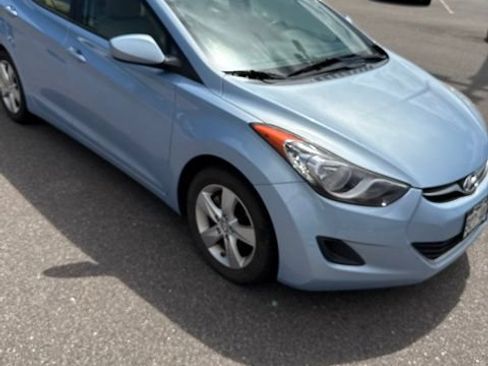 Used 2011 Hyundai Elantra GLS w/ Preferred Equipment Pkg 3 FWD image 2