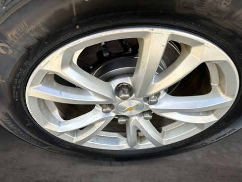 Used 2017 Chevrolet Equinox LT w/ Convenience Package FWD image 16