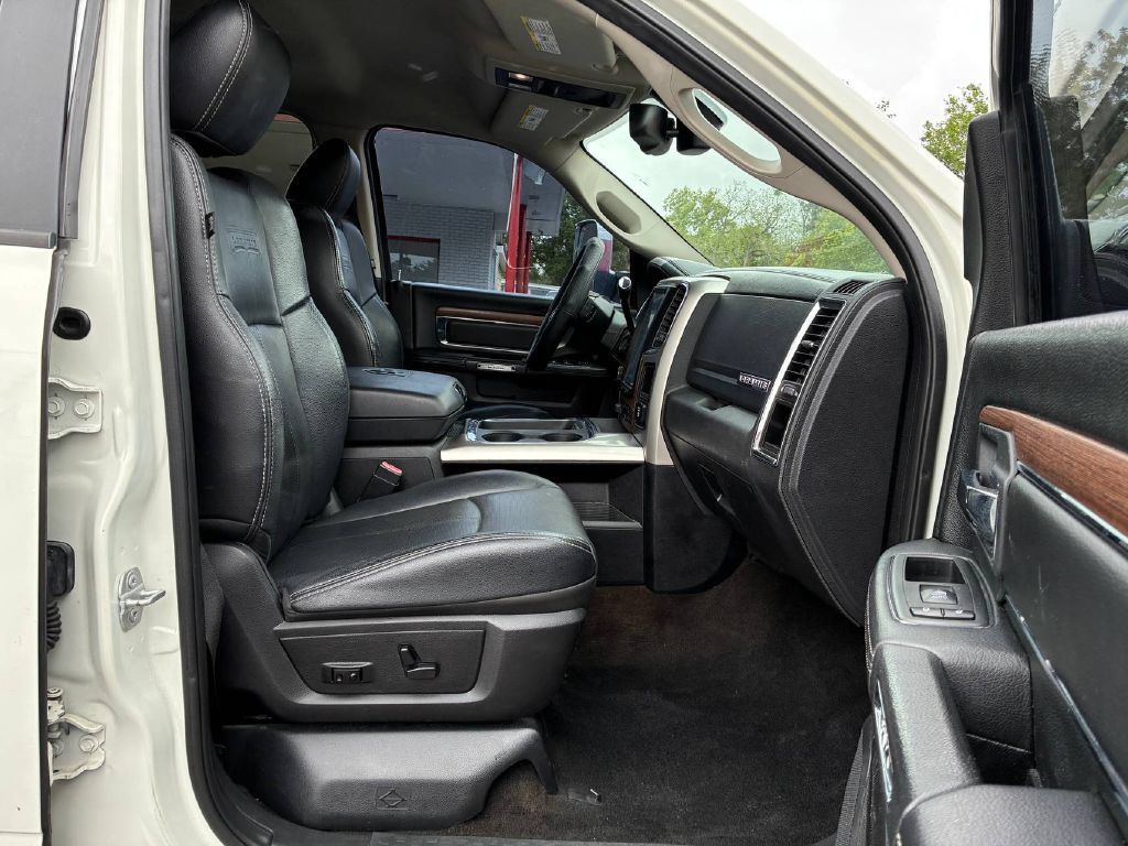 Used 2018 RAM 2500 Laramie w/ Convenience Group AWD/4WD image 14