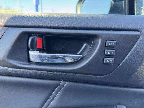 Used 2018 Subaru Outback 3.6R Limited image 26