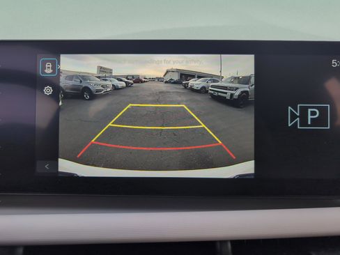 Used 2025 Hyundai Tucson SE image 30