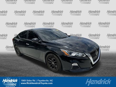 Used 2019 Nissan Altima 2.5 S FWD image 1