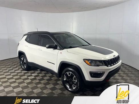 Used 2018 Jeep Compass Trailhawk w/ Leather Interior Group AWD/4WD image 4