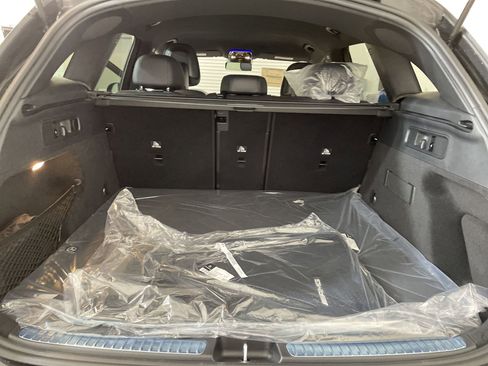 Certified 2025 Mercedes-Benz GLC 300 image 31