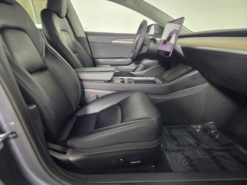 Used 2023 Tesla Model 3 Standard Range image 29
