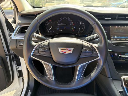 Used 2019 Cadillac XT5 Premium Luxury w/ Driver Assist Package FWD image 24