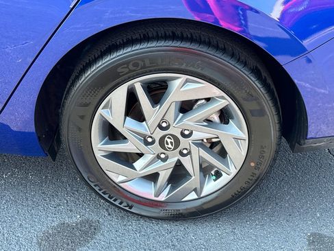 Used 2024 Hyundai Elantra SEL image 19