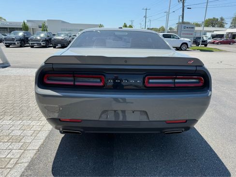 Used 2019 Dodge Challenger SXT AWD/4WD image 6