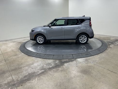 New 2025 Kia Soul LX image 8