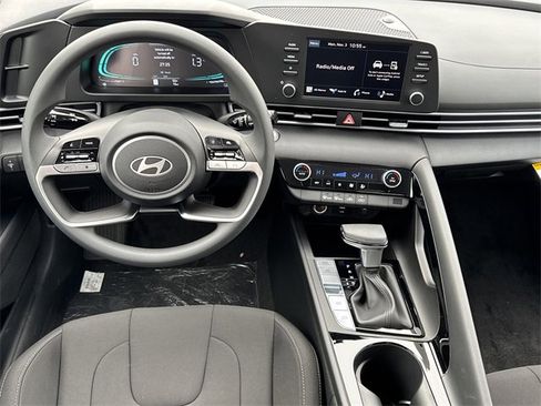 New 2026 Hyundai Elantra Blue image 22