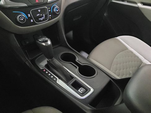 Used 2018 Chevrolet Equinox LS FWD image 26