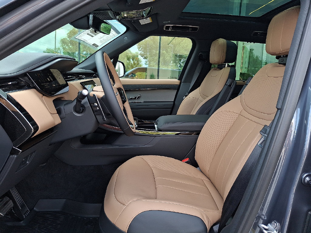 New 2026 Land Rover Range Rover Sport Dynamic SE AWD/4WD image 9