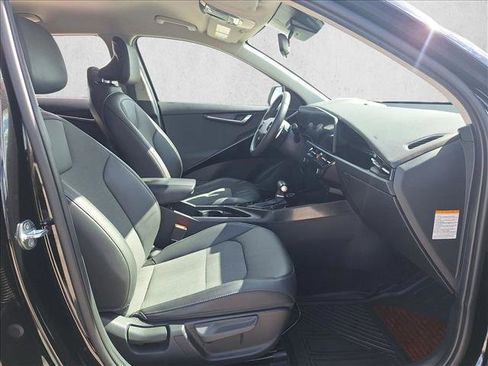 Used 2024 Kia Niro EX FWD image 18