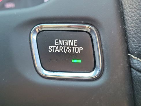 Used 2023 GMC Acadia SLT image 33