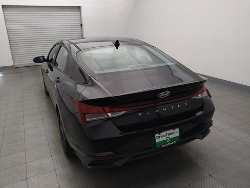 Used 2023 Hyundai Elantra SEL FWD image 6