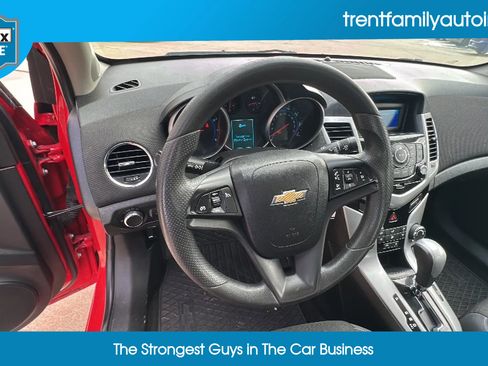 Used 2016 Chevrolet Cruze LT image 32