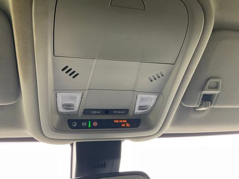 Used 2021 GMC Terrain SLE w/ Driver Convenience Package FWD image 21