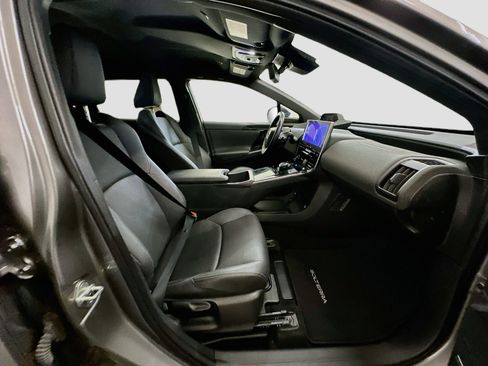 Used 2023 Subaru Solterra AWD image 32