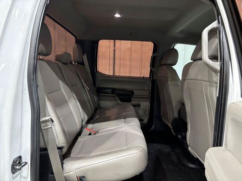 Used 2019 Ford F250 XL w/ Camper Package RWD image 14