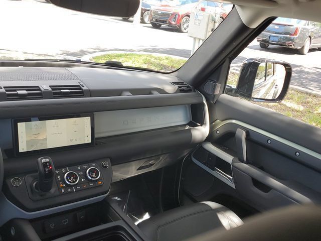 Used 2024 Land Rover Defender 110 S AWD/4WD image 20