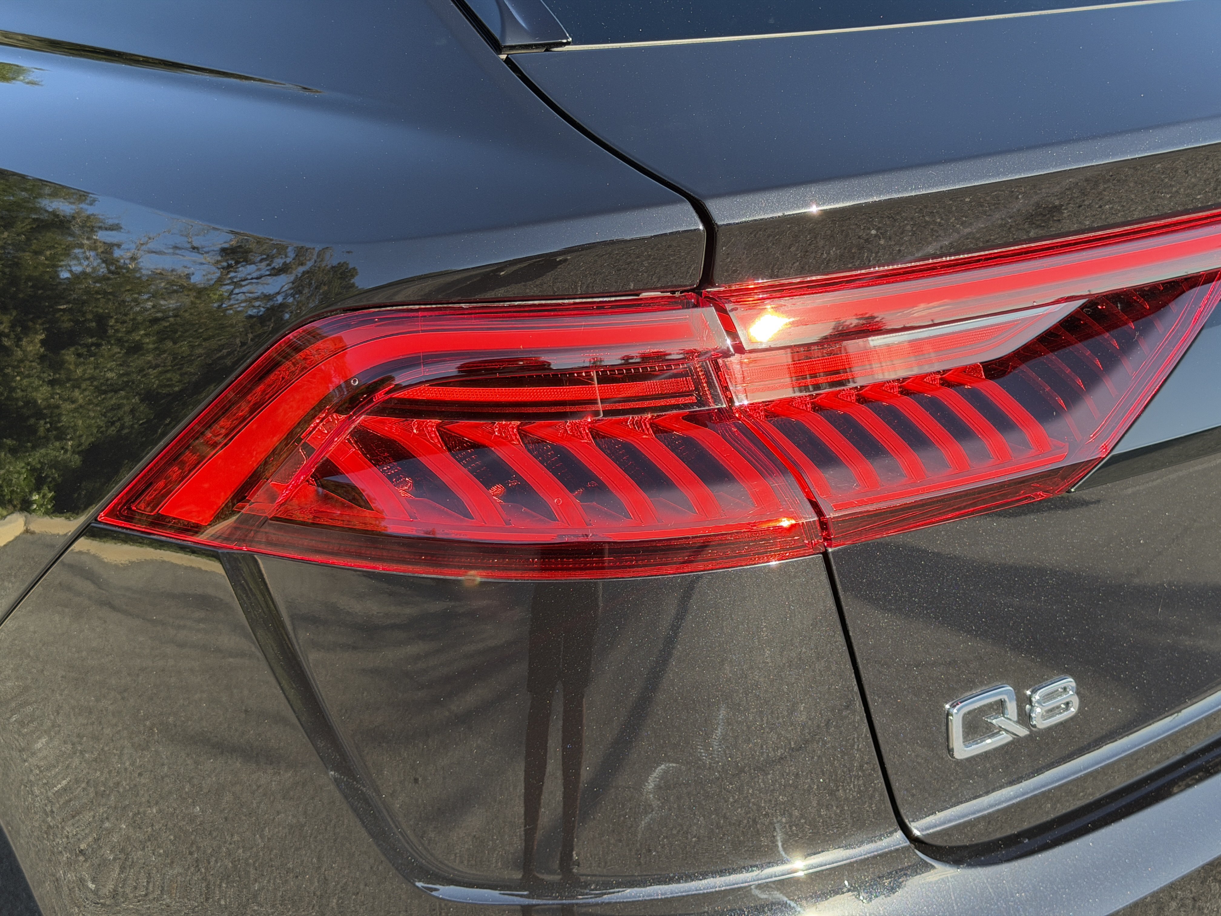 Used 2020 Audi Q8 Prestige w/ Prestige Package AWD/4WD image 10