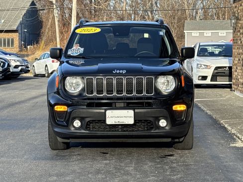 Used 2023 Jeep Renegade Latitude w/ Premium Group image 8