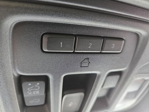 Certified 2025 GMC Sierra 1500 AT4 w/ AT4 Premium Package AWD/4WD image 21