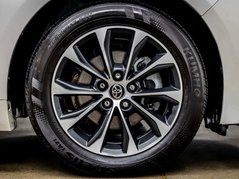 Used 2016 Toyota Avalon XLE image 34